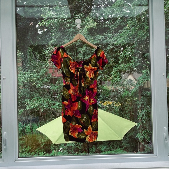 Tailor made Floral Dress, Size Small - Picture 4 of 4